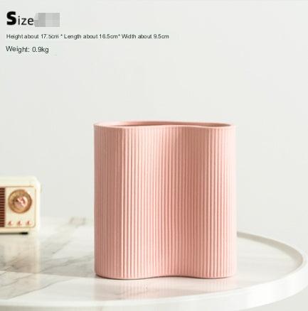 Ceramic Vertical Striped Vase With Flower Arrangement Decoration - Pacisia