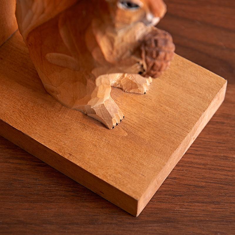 Creative Solid Wood Bookend Squirrel Book Stand - Pacisia