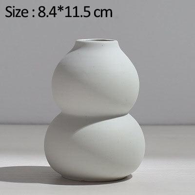 Simple And Creative Ceramic Vase Decoration - Pacisia