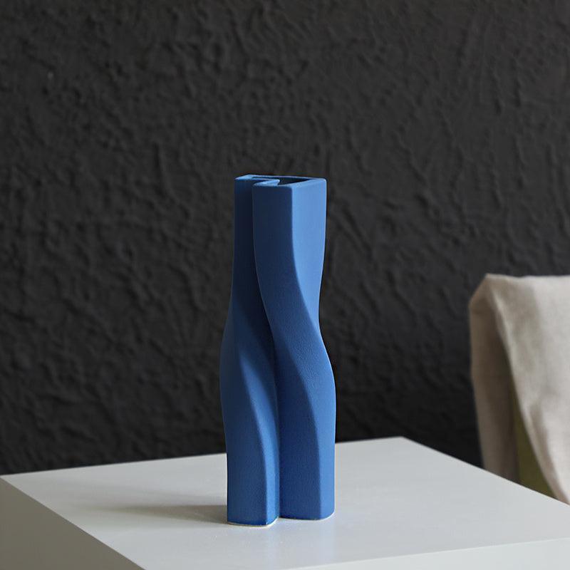 Simple Ceramic Vase With Dried Flowers Ornaments - Pacisia