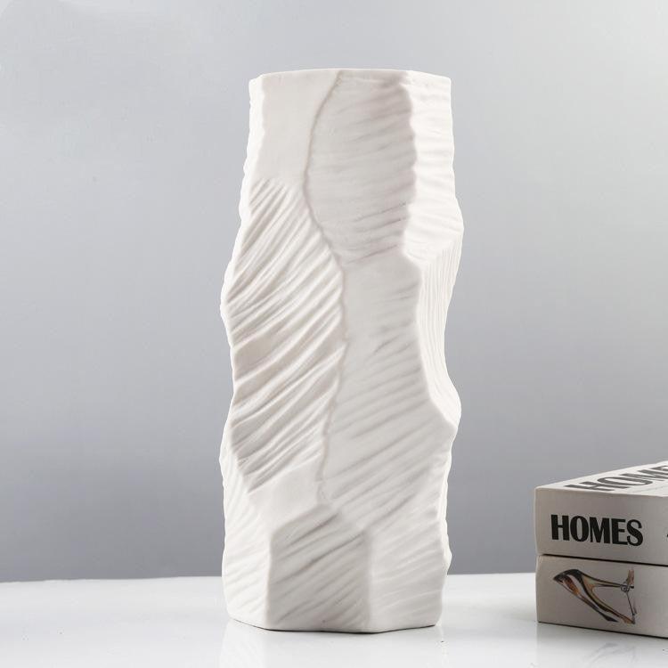 White Ceramic Vase Ornament Flower Arrangement - Pacisia
