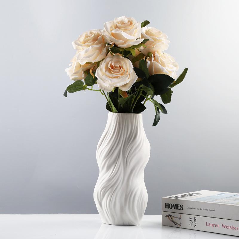 White Ceramic Vase Ornament Flower Arrangement - Pacisia
