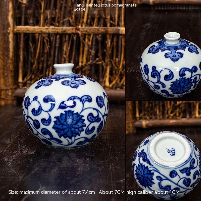 Jingdezhen Ceramic Small Vase Hydroponic Antique Shelf Ornament Hand-painted Blue And White Porcelain Bottle Souvenirs - Pacisia