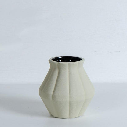 Ceramic VaseSimple Creative Petal Ceramic Vase - Pacisia