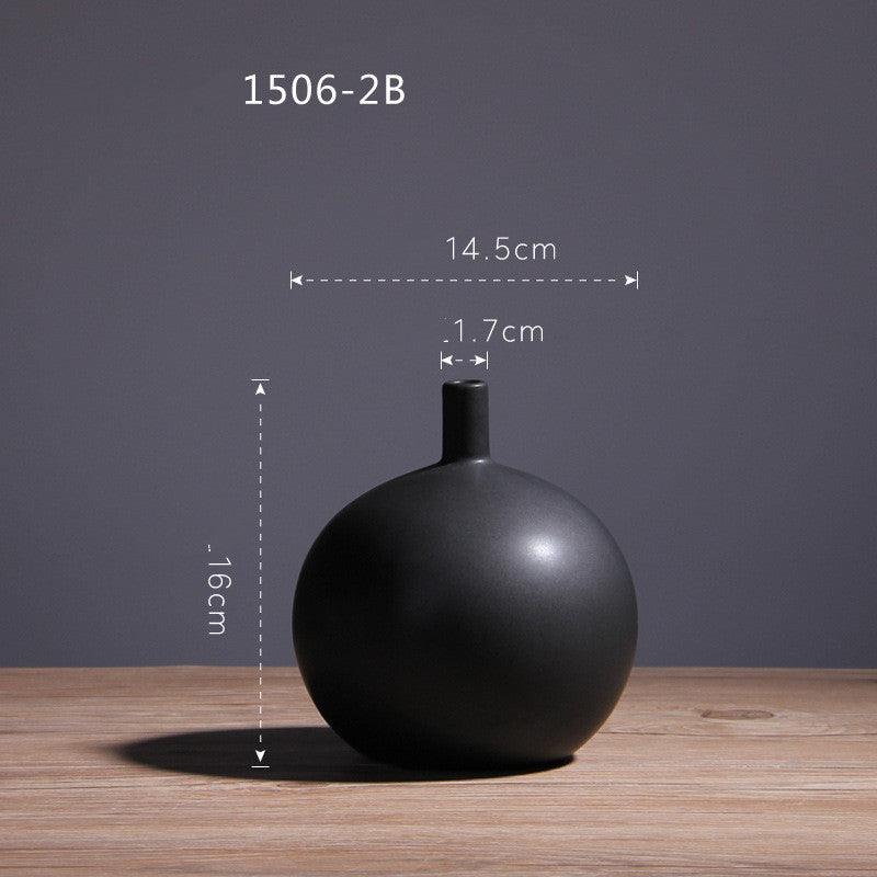 Ceramic VaseSimple Style Black And White Matte Vase TV Cabinet Entrance - Pacisia