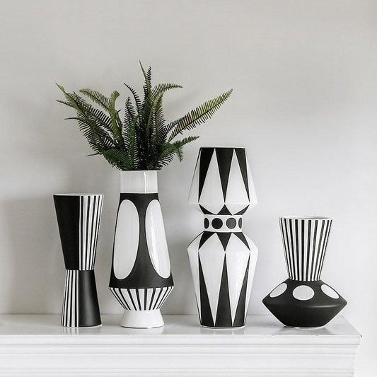 Creative black and white geometric ceramic vase - Pacisia