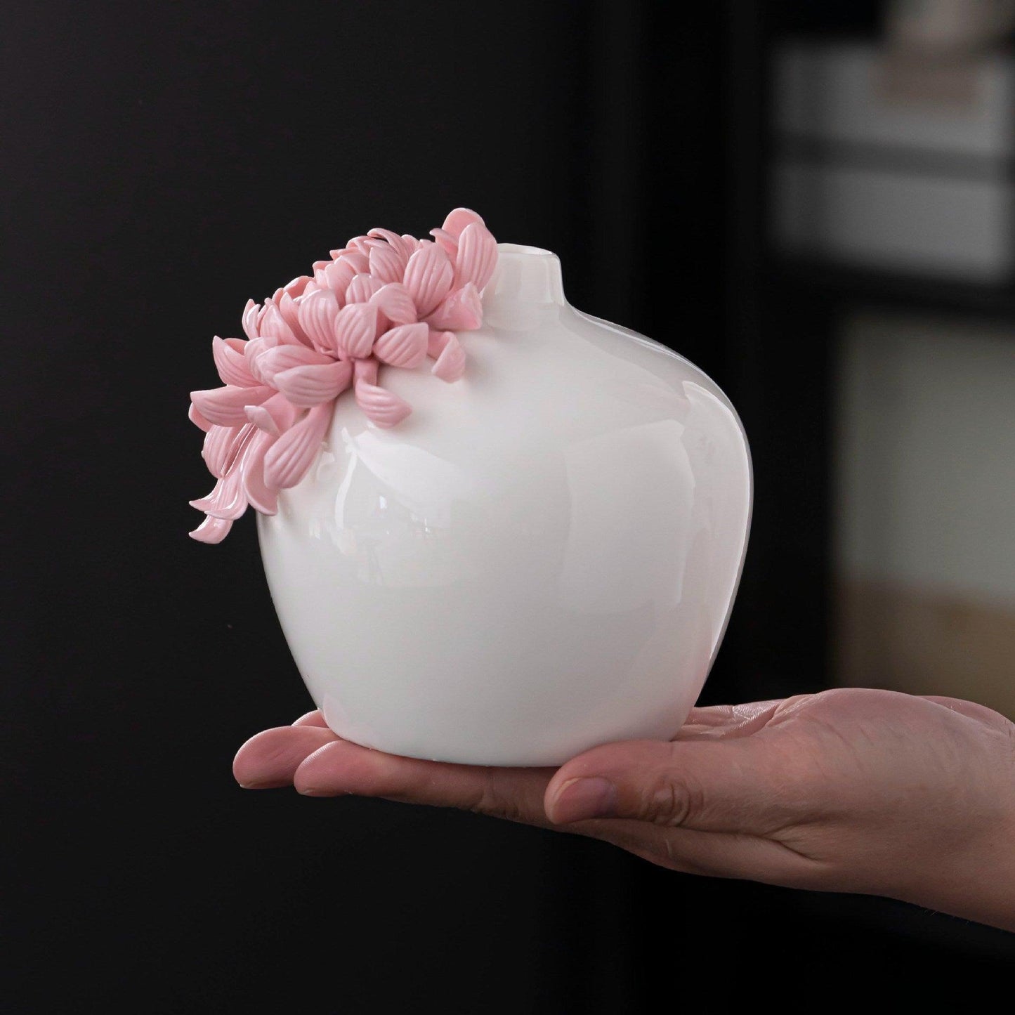 Hand Held Ceramic Flower Vase Pink - Pacisia