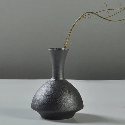 Black Glaze Vase - Pacisia