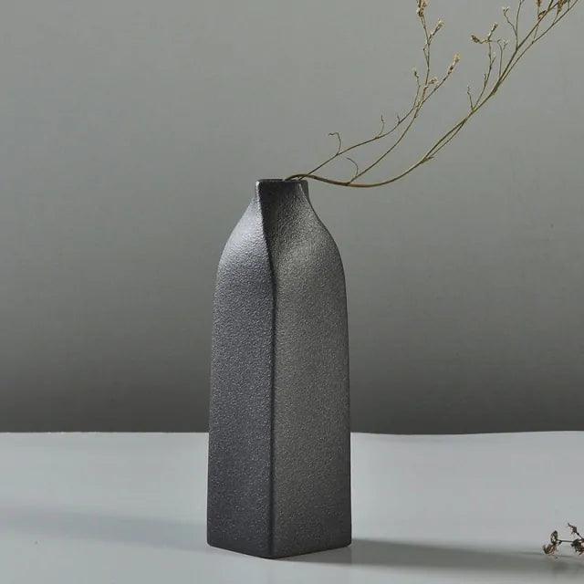 Black Glaze Vase - Pacisia