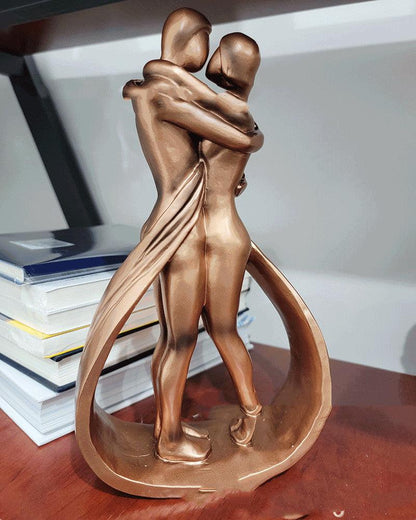 Lovers Passionately Embrace Kiss Statue Resin Ornaments - Pacisia