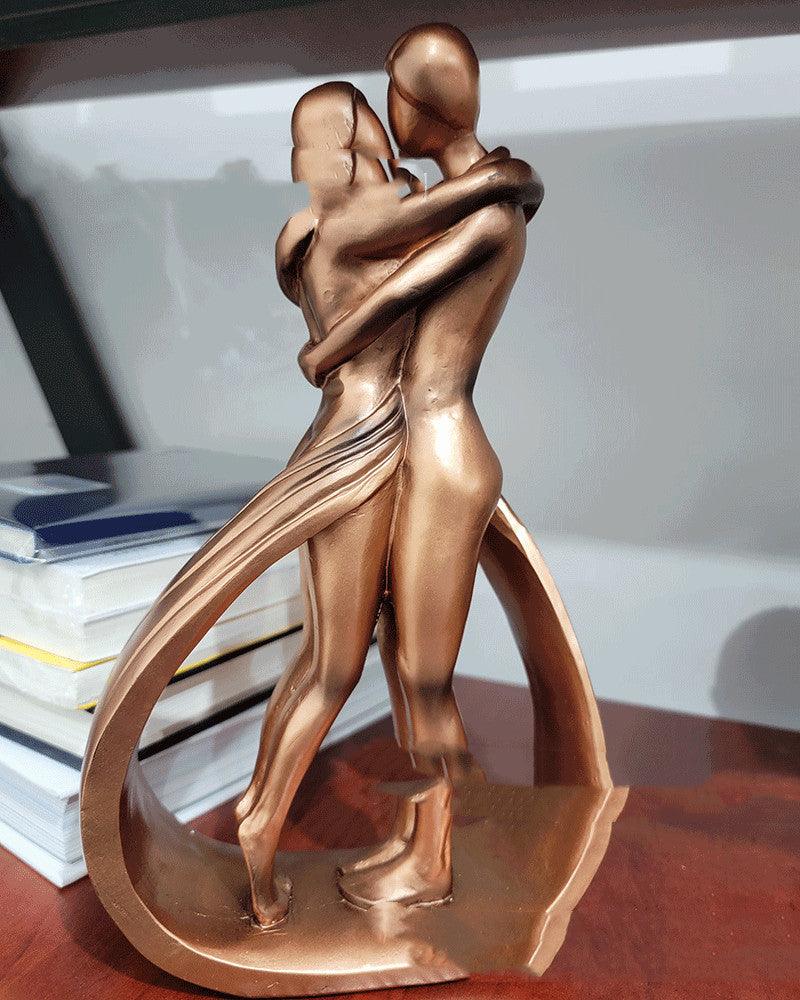 Lovers Passionately Embrace Kiss Statue Resin Ornaments - Pacisia