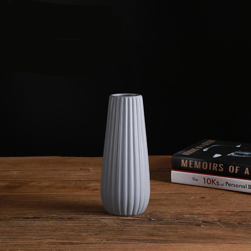 Mediterranean Ceramic Vase With Vertical Pattern - Pacisia