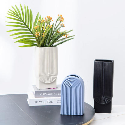 Nordic Minimalist Ceramic Vase With Water - Pacisia