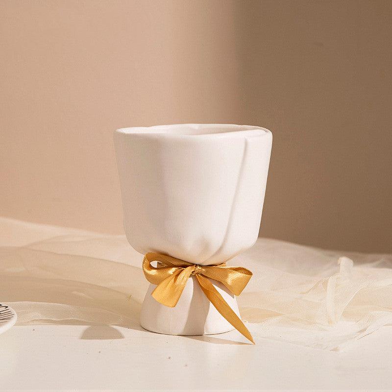 Nordic Style Ceramic Vase With Bouquet Shape - Pacisia