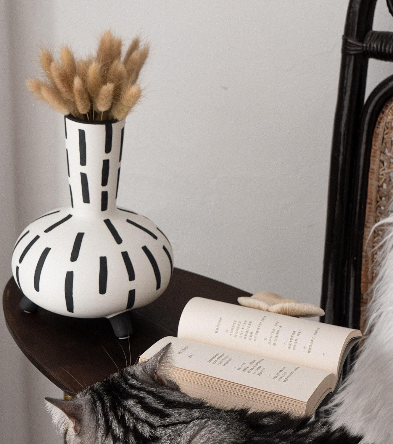 Original Hand-painted Vase Ceramic Black And White Handmade - Pacisia