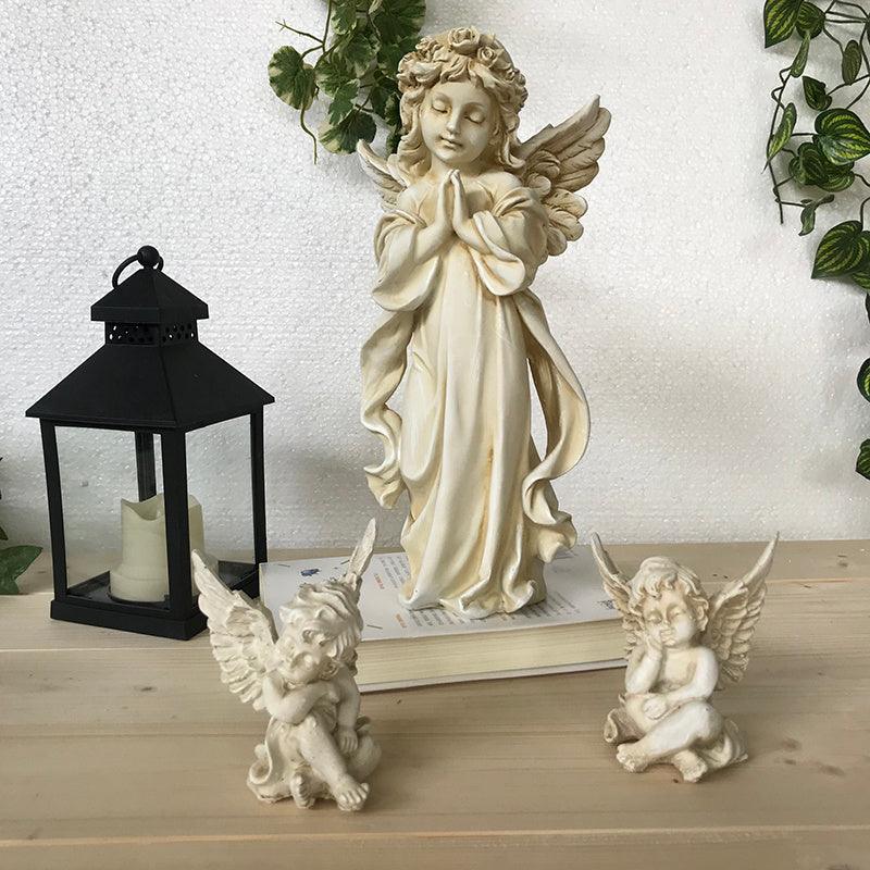 Retro old style girl sculpture small plaster statue - Pacisia