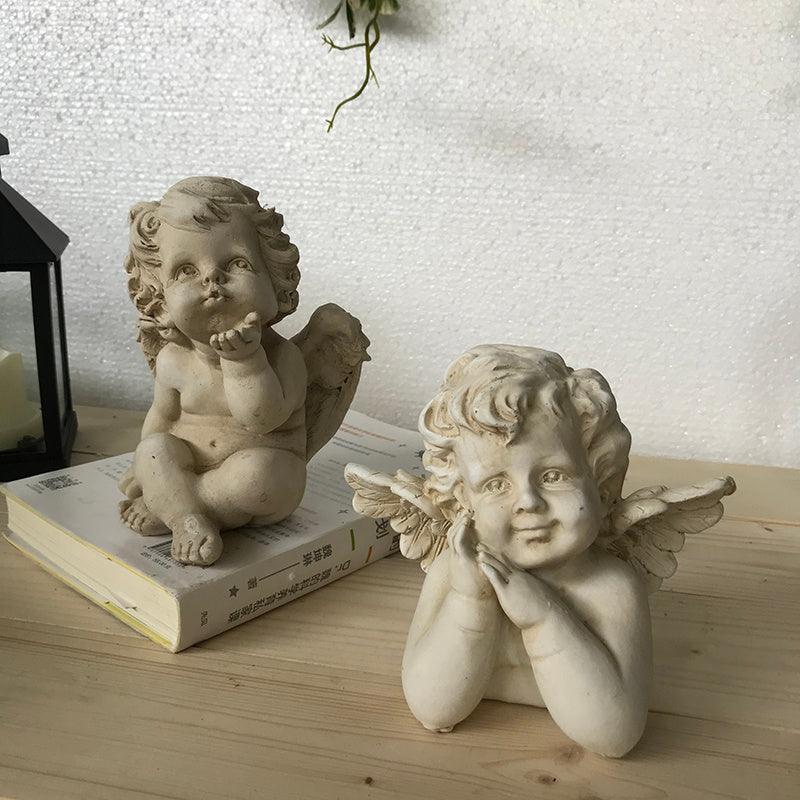 Retro old style girl sculpture small plaster statue - Pacisia