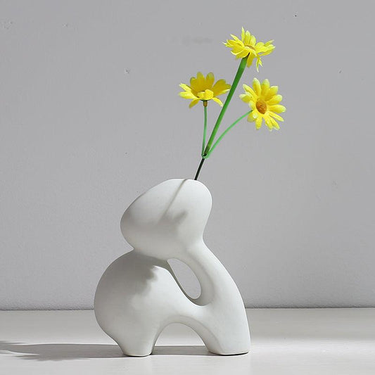 Simple And Creative Ceramic Vase Decoration - Pacisia