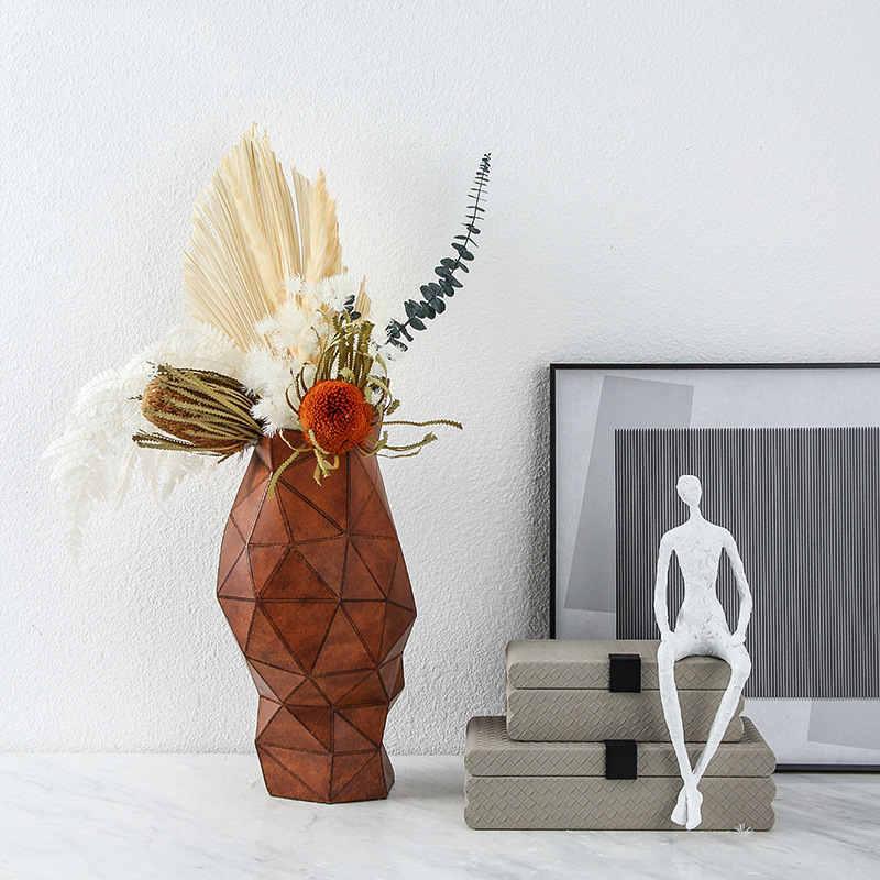 Simple And Modern Resin Abstract Triangle Leather Vase - Pacisia