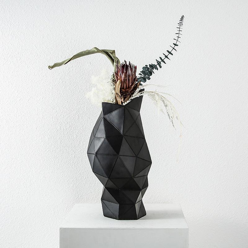 Simple And Modern Resin Abstract Triangle Leather Vase - Pacisia