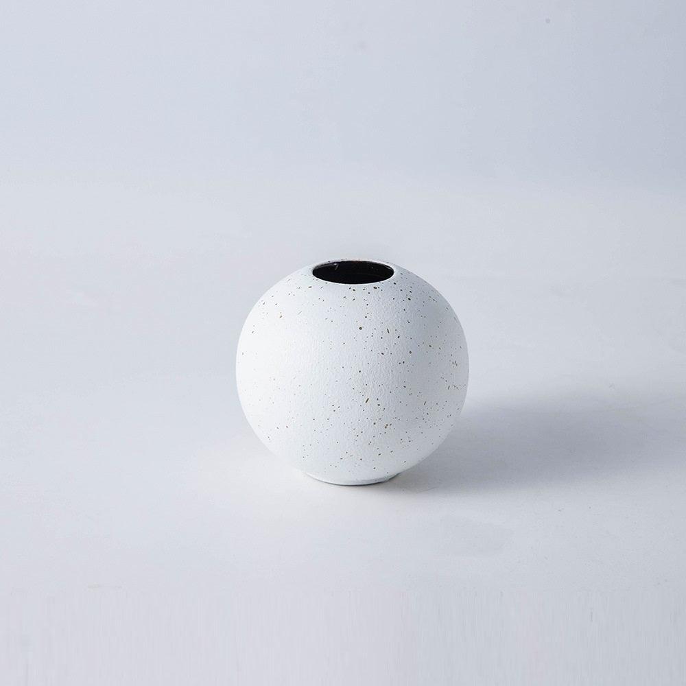 Simple Black And White Round Ceramic Vase Light Luxury Decoration - Pacisia