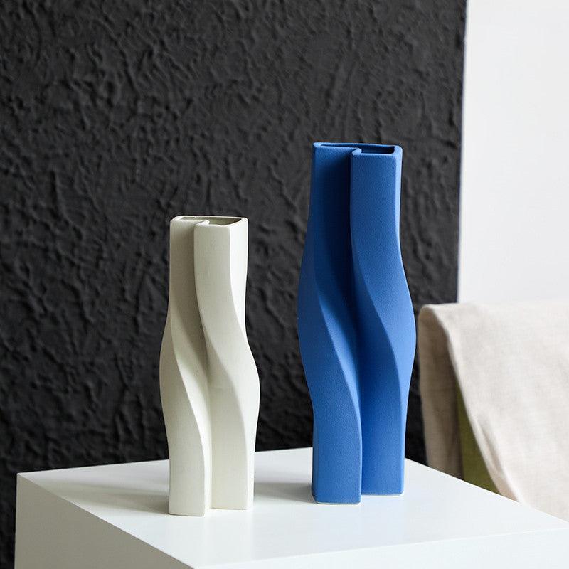 Simple Ceramic Vase With Dried Flowers Ornaments - Pacisia