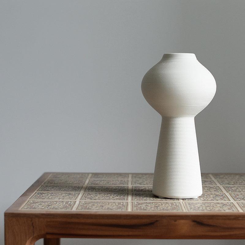 Simple Chinese Style Plain White Ceramic Vase, Elegant Hong Pattern Vase - Pacisia