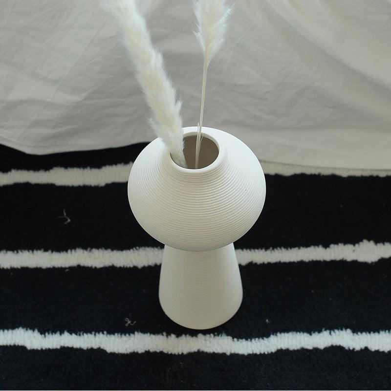 Simple Chinese Style Plain White Ceramic Vase, Elegant Hong Pattern Vase - Pacisia