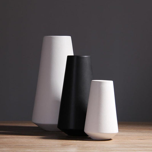 Simple Living Room Home Decoration Creative Black And White Ceramic Vase - Pacisia