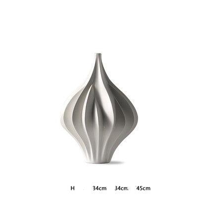 Spiral Twist Pointed Mouth Vase Ornaments Accumulation Round Ball - Pacisia