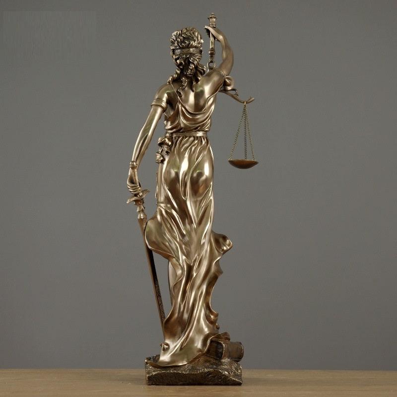 Statue of the goddess of justice - Pacisia