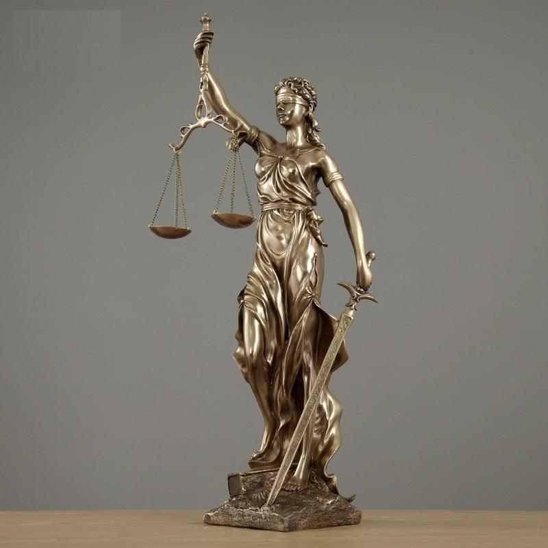 Statue of the goddess of justice - Pacisia