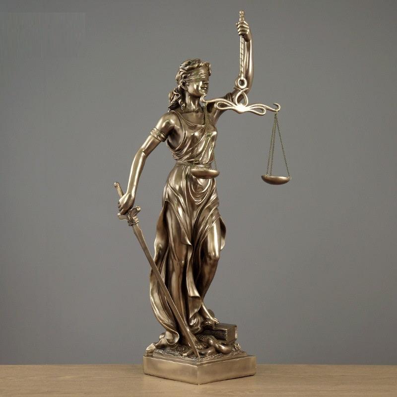 Statue of the goddess of justice - Pacisia