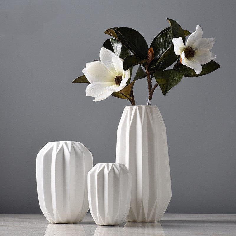 White Ceramic Vase Decoration Fashion - Pacisia