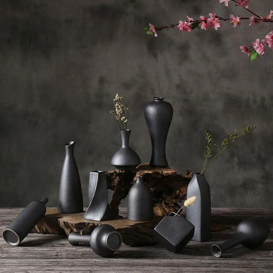 Black Glaze Vase - Pacisia