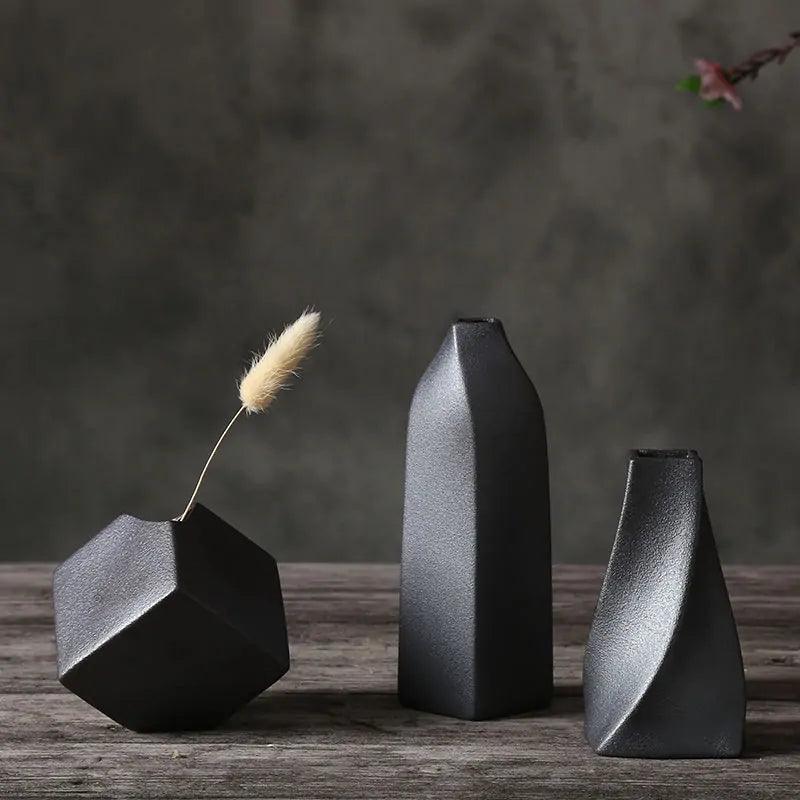 Black Glaze Vase - Pacisia