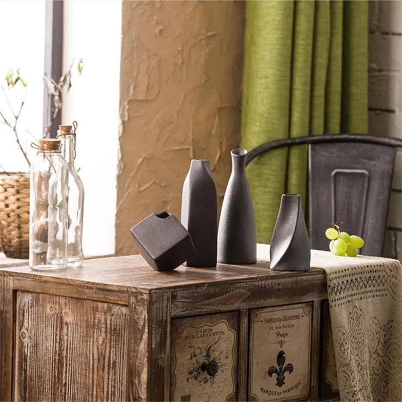 Black Glaze Vase - Pacisia